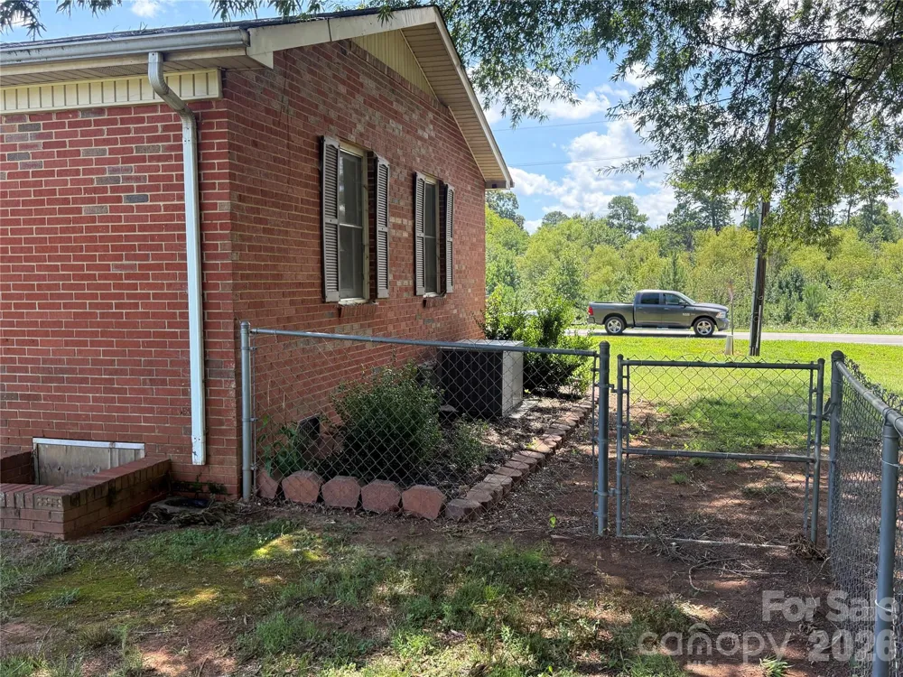 1710 Patrick Avenue Boiling Springs, NC 28152