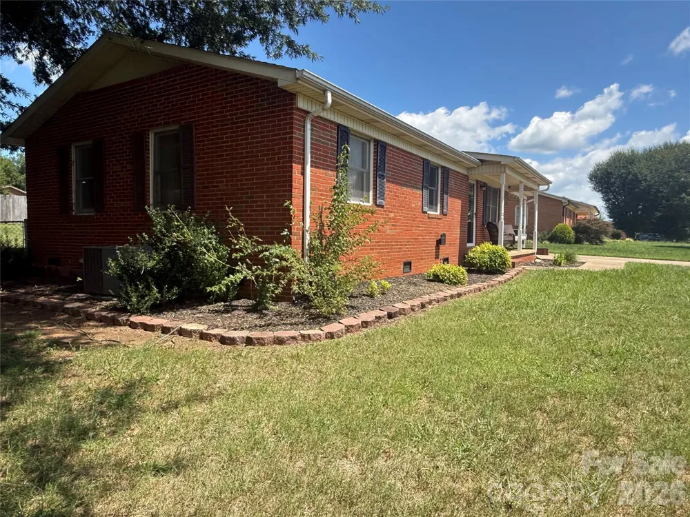 1710 Patrick Avenue Boiling Springs, NC 28152