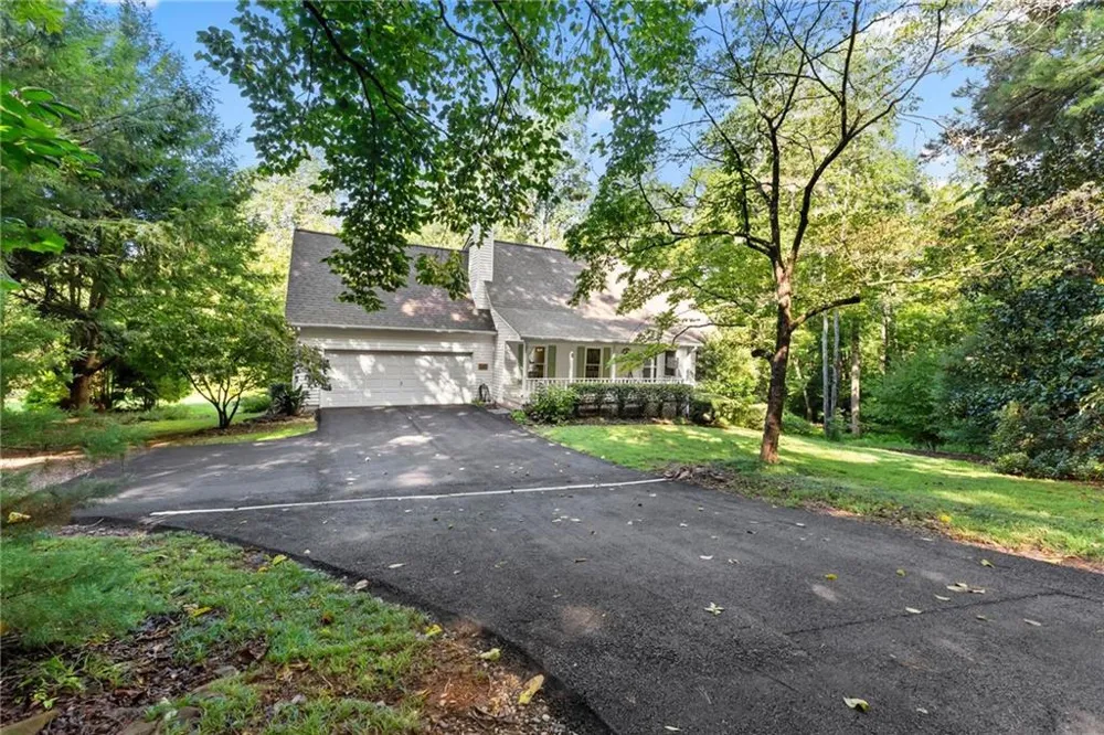 641 Martins Grove Road Dahlonega, GA 30533