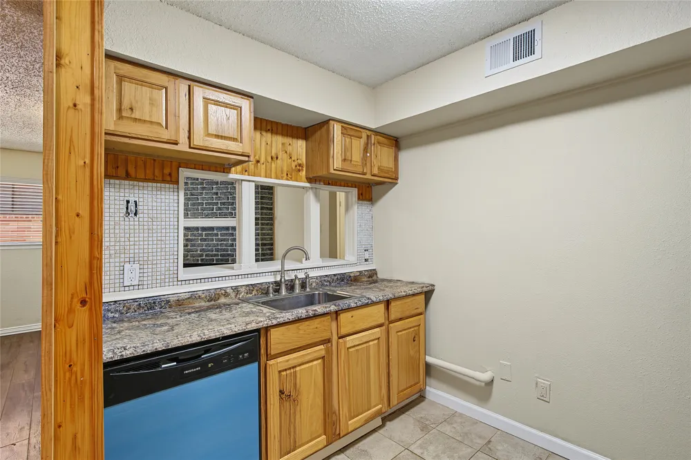 125 Allencrest Drive White Settlement, TX 76108