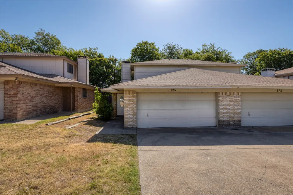 125 Allencrest Drive White Settlement, TX 76108