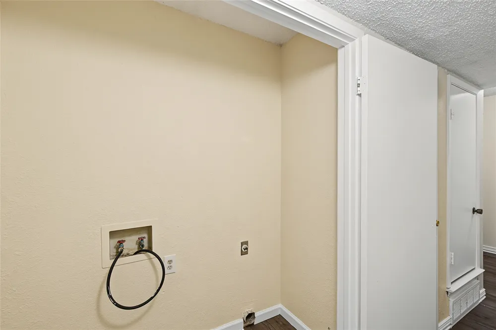 125 Allencrest Drive White Settlement, TX 76108