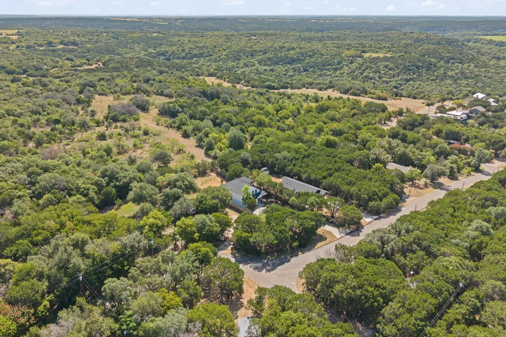 9405 Hilltop Street Rio Vista, TX 76093