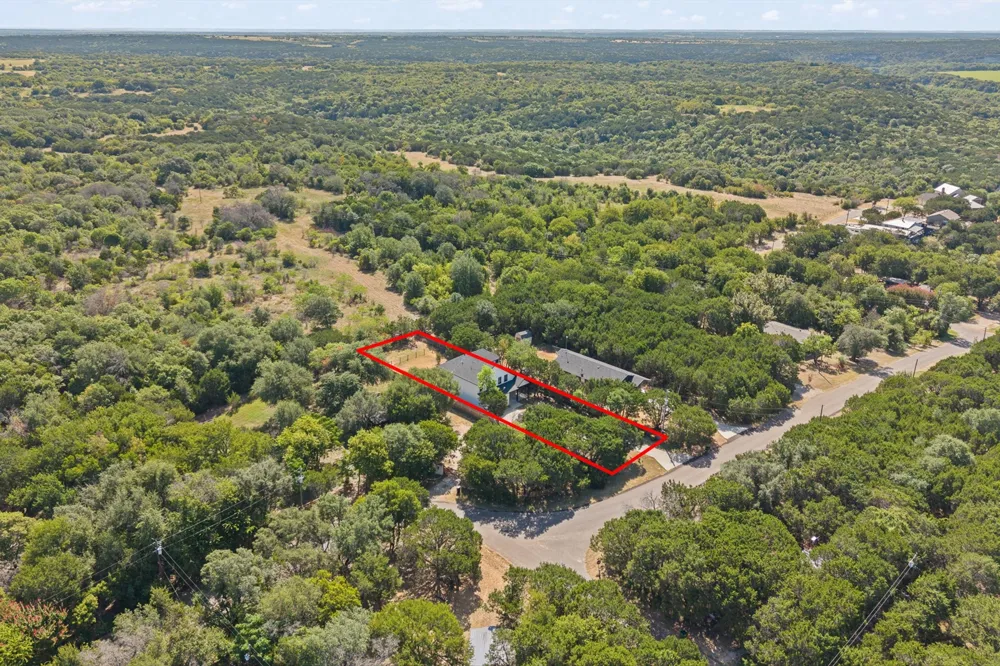 9405 Hilltop Street Rio Vista, TX 76093