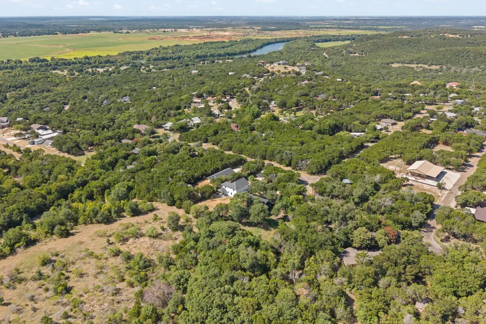 9405 Hilltop Street Rio Vista, TX 76093