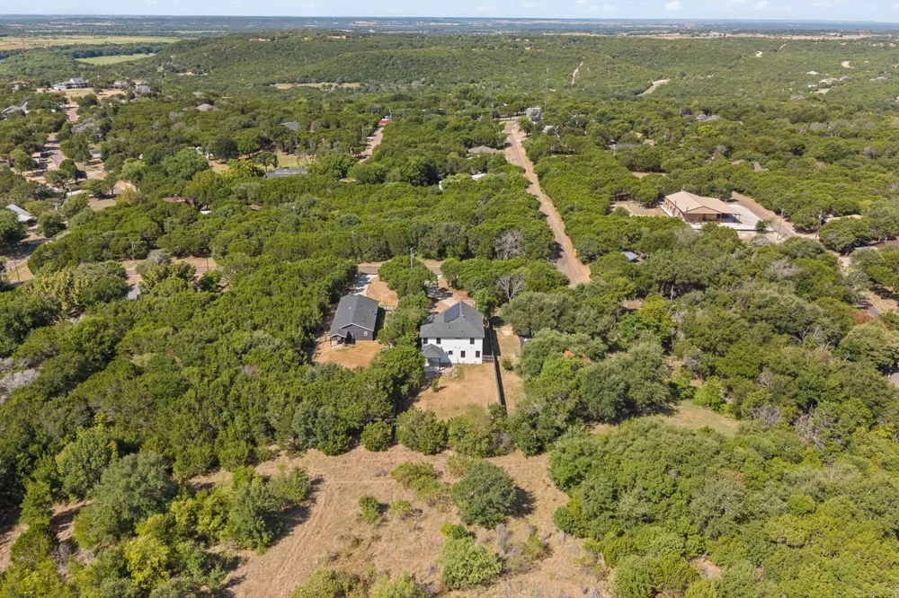 9405 Hilltop Street Rio Vista, TX 76093