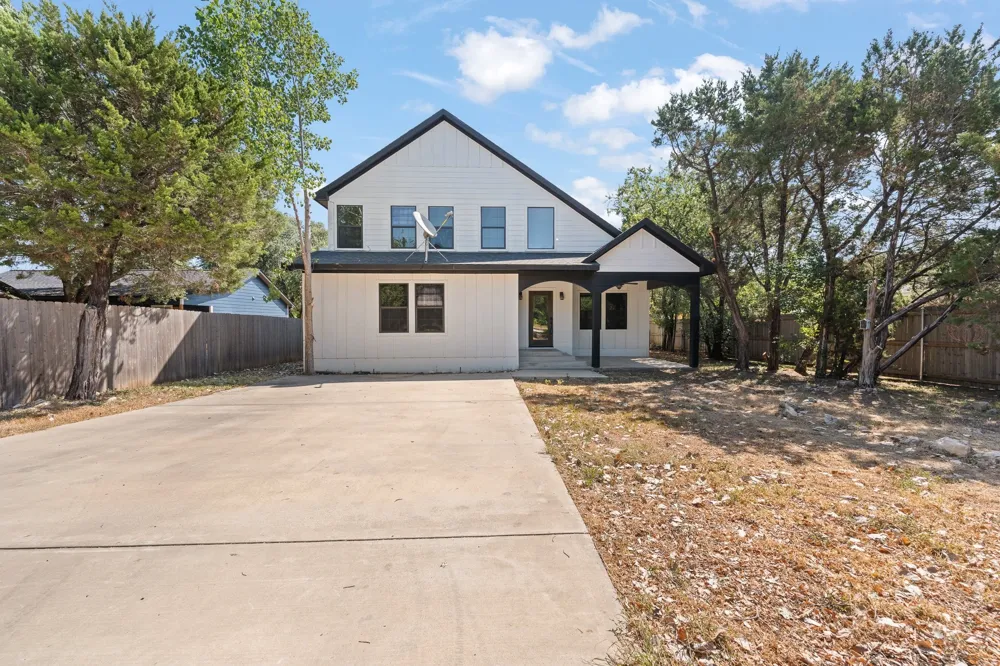 9405 Hilltop Street Rio Vista, TX 76093
