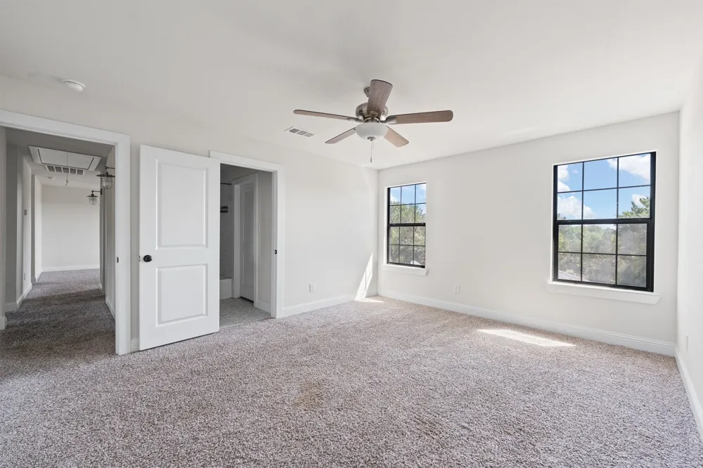 9405 Hilltop Street Rio Vista, TX 76093