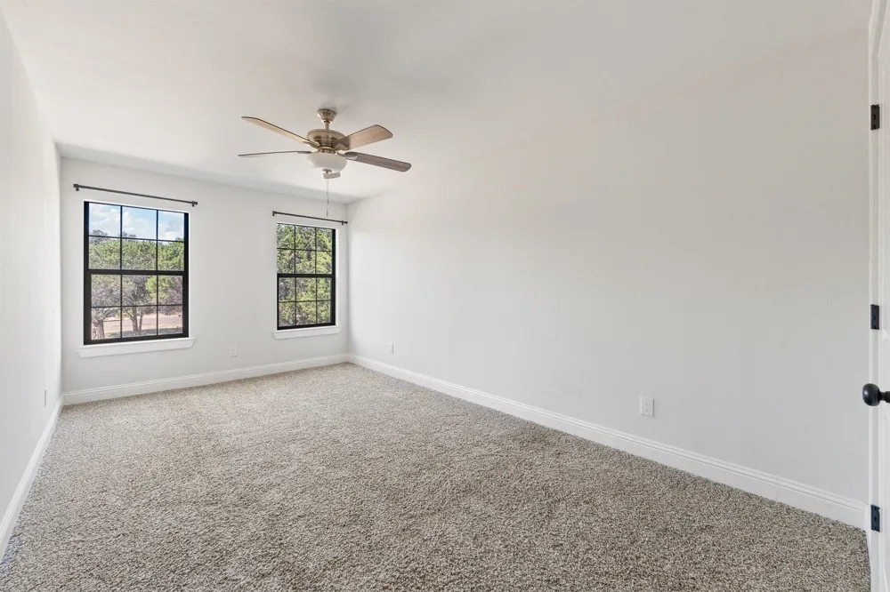 9405 Hilltop Street Rio Vista, TX 76093