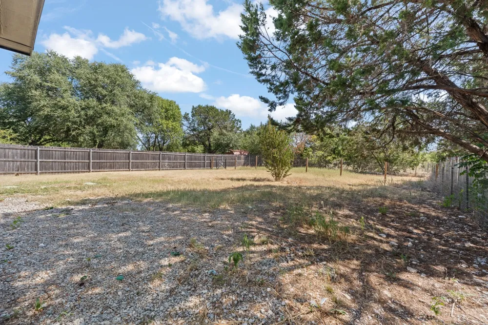 9405 Hilltop Street Rio Vista, TX 76093