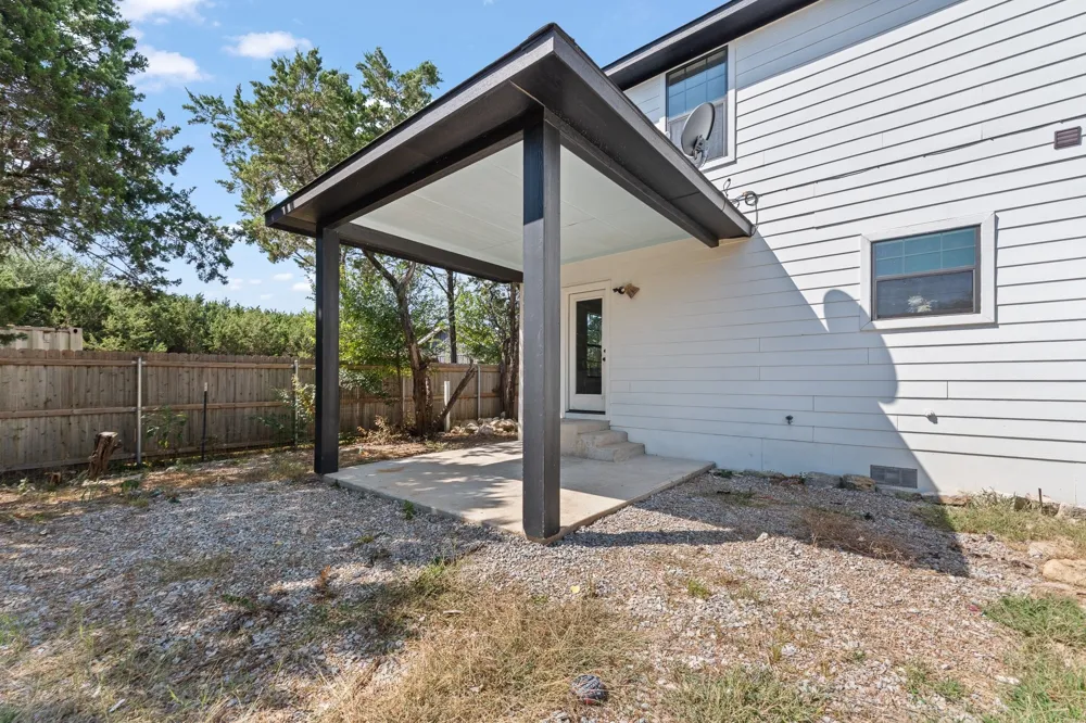 9405 Hilltop Street Rio Vista, TX 76093