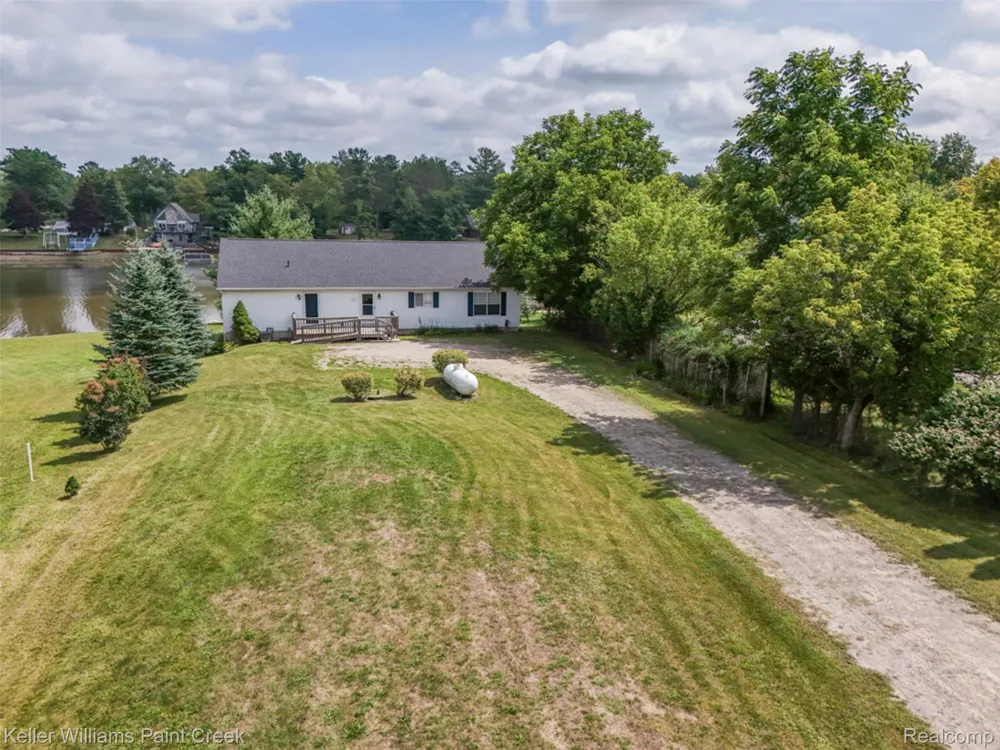 533 White Road Hay Township, MI 48624