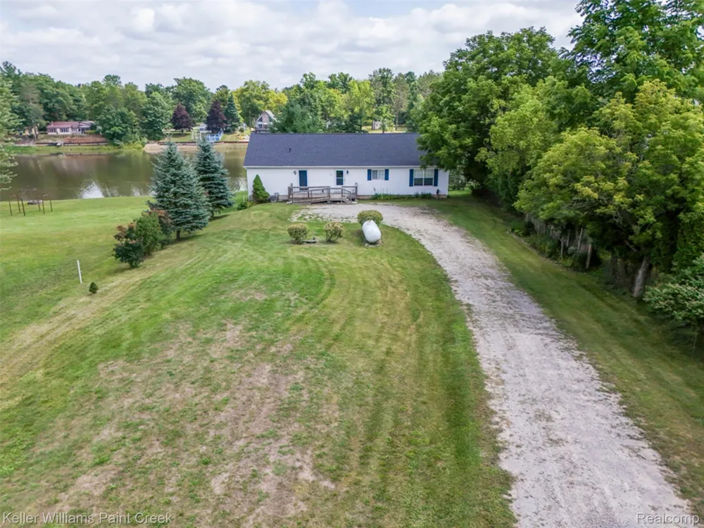 533 White Road Hay Township, MI 48624