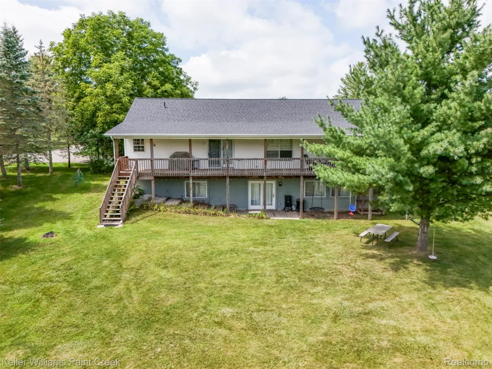 533 White Road Hay Township, MI 48624