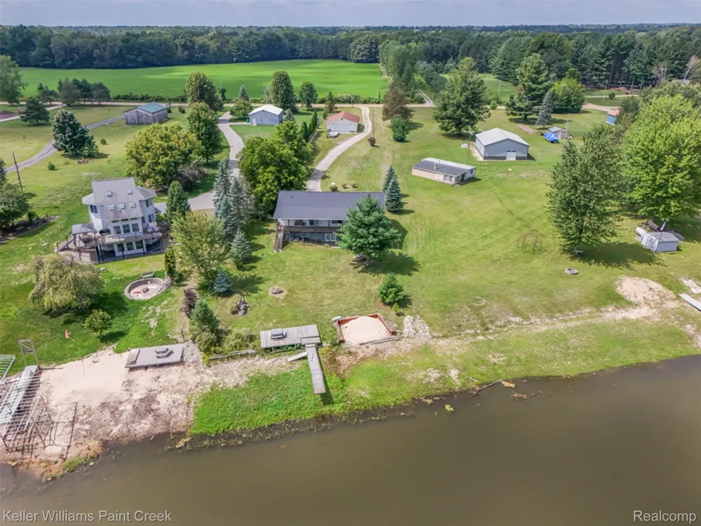 533 White Road Hay Township, MI 48624