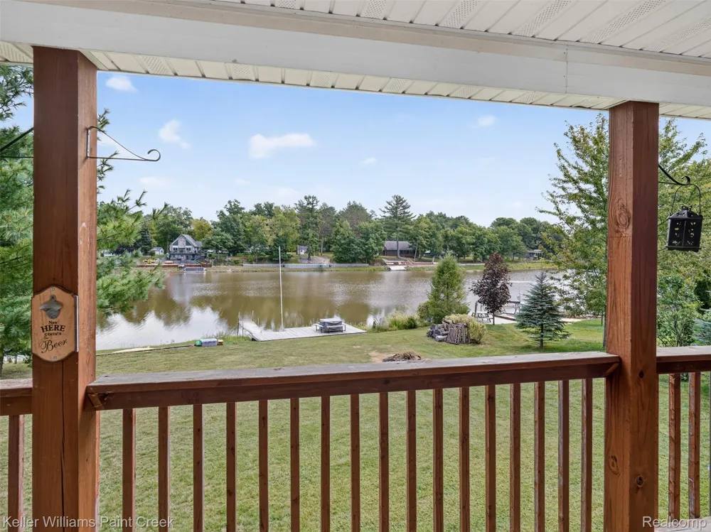 533 White Road Hay Township, MI 48624