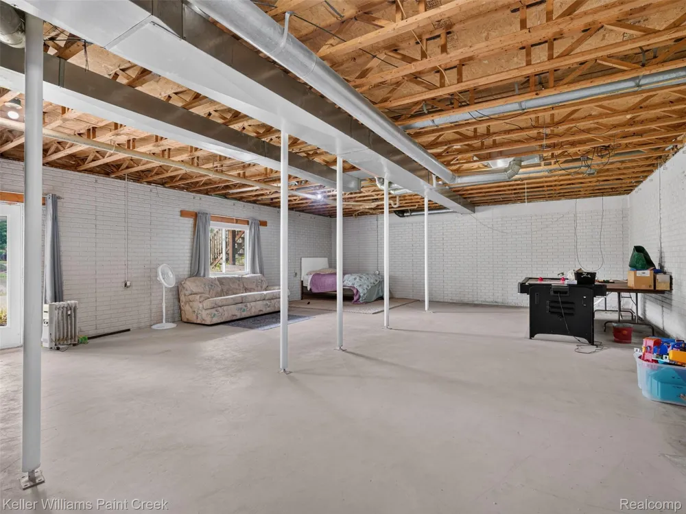 533 White Road Hay Township, MI 48624