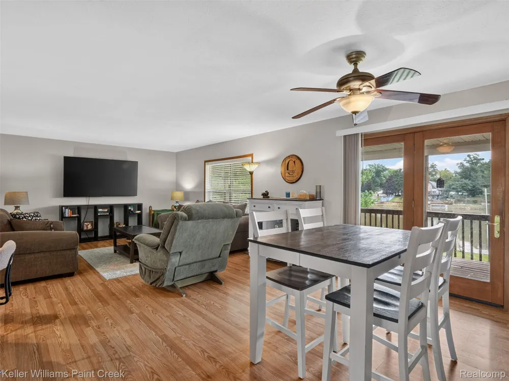 533 White Road Hay Township, MI 48624