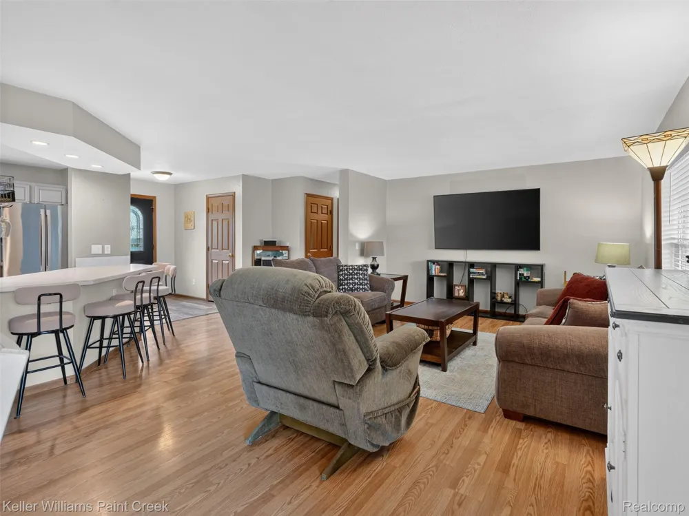 533 White Road Hay Township, MI 48624