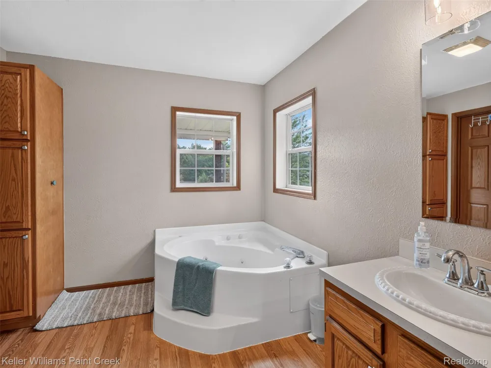 533 White Road Hay Township, MI 48624