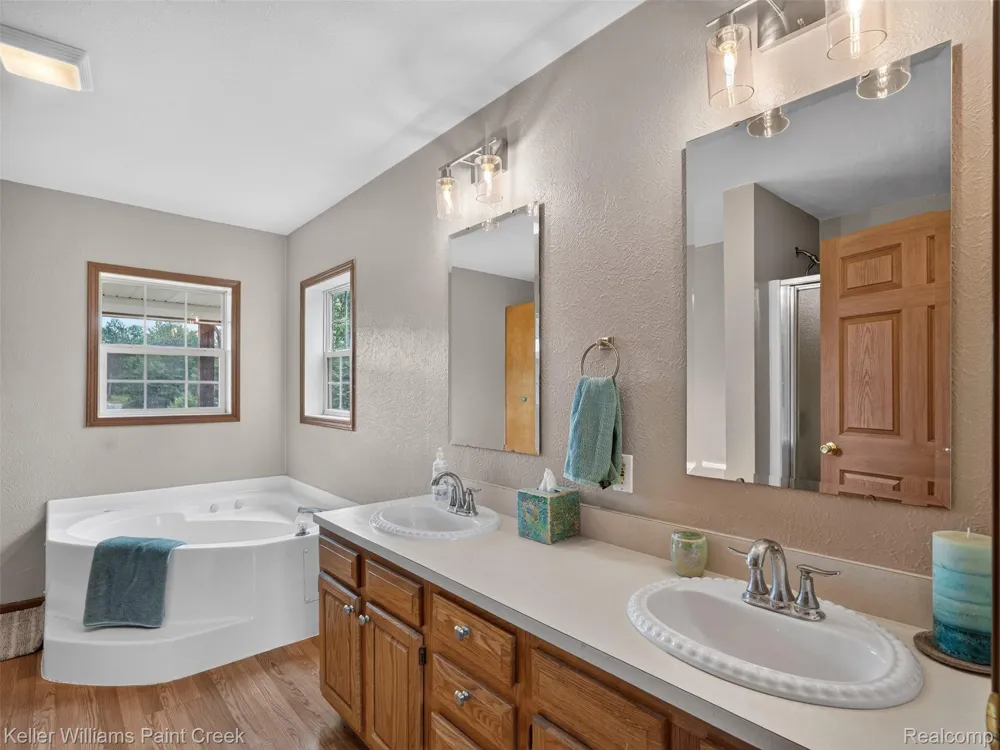 533 White Road Hay Township, MI 48624