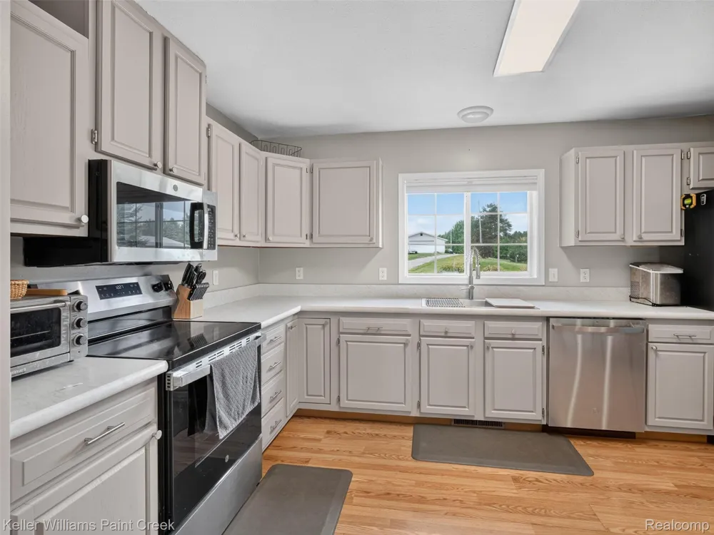 533 White Road Hay Township, MI 48624