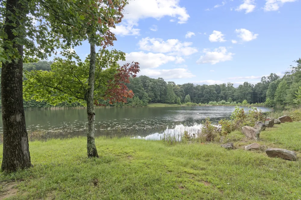 824 Valley View Drive Altamont, TN 37301