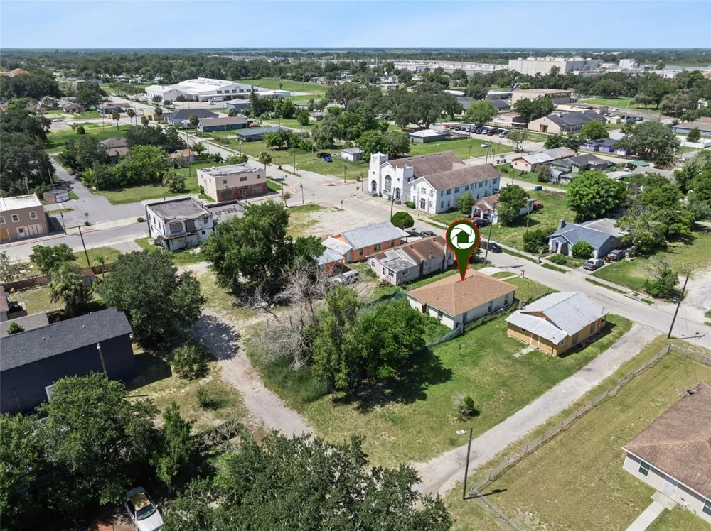 220 D STREET Lake Wales, FL 33853