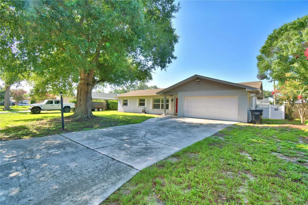 153 BROWNING CIR Winter Haven, FL 33884