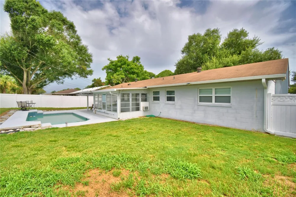 153 BROWNING CIR Winter Haven, FL 33884