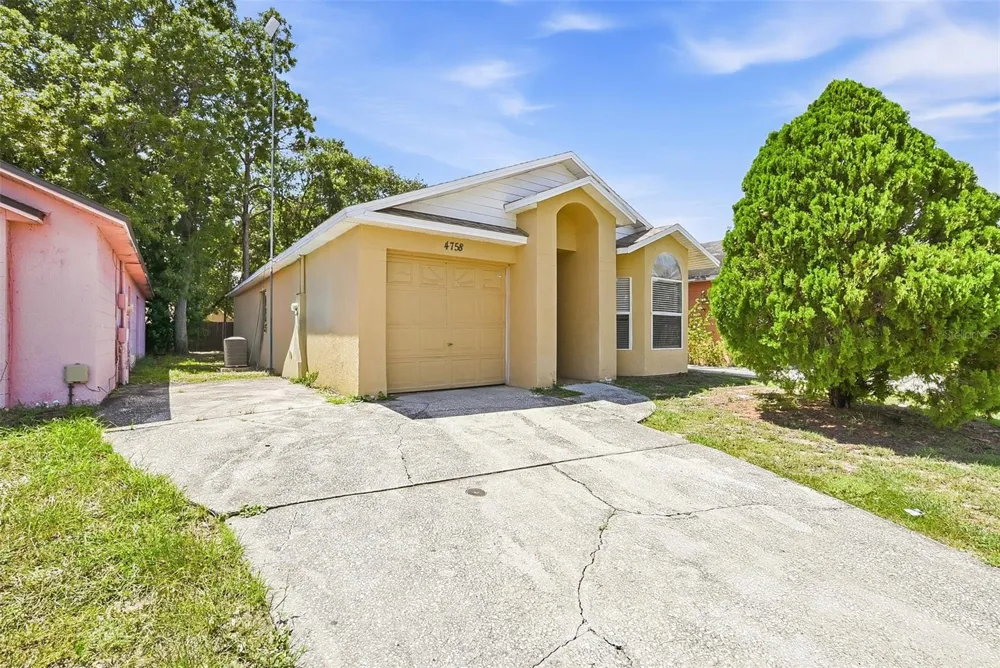 4758 MUIR VILLAGE Orlando, FL 32808