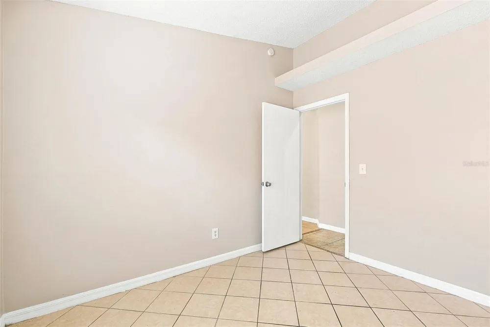 4758 MUIR VILLAGE Orlando, FL 32808
