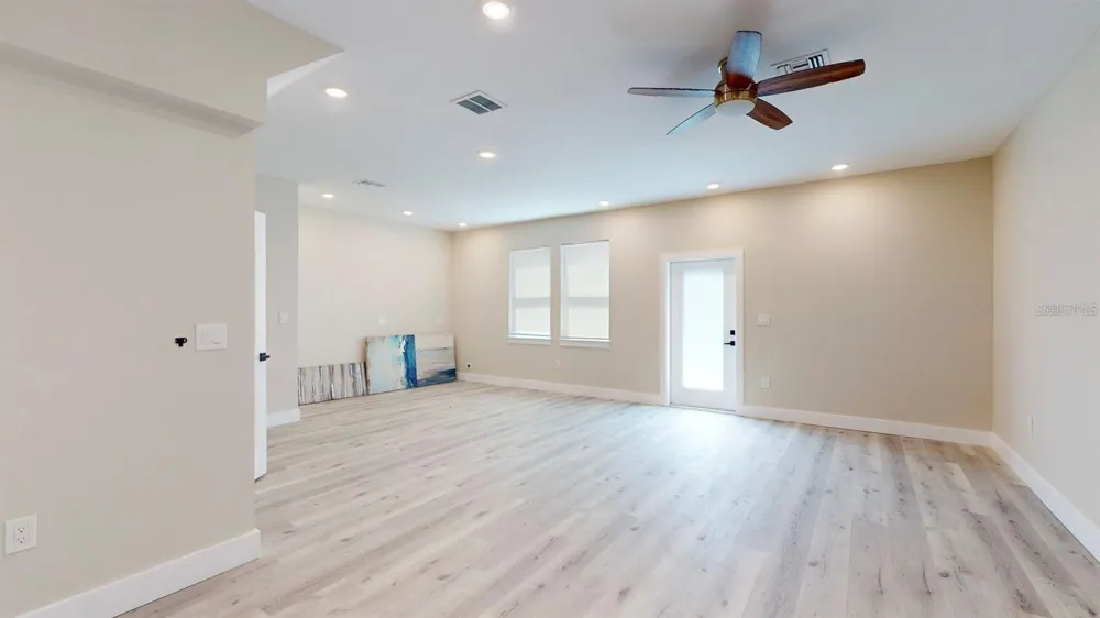 5101 12TH AVENUE St Petersburg, FL 33710