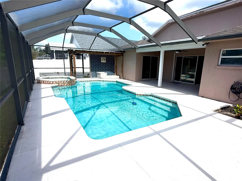 2617 ALLWOOD AVENUE Valrico, FL 33596