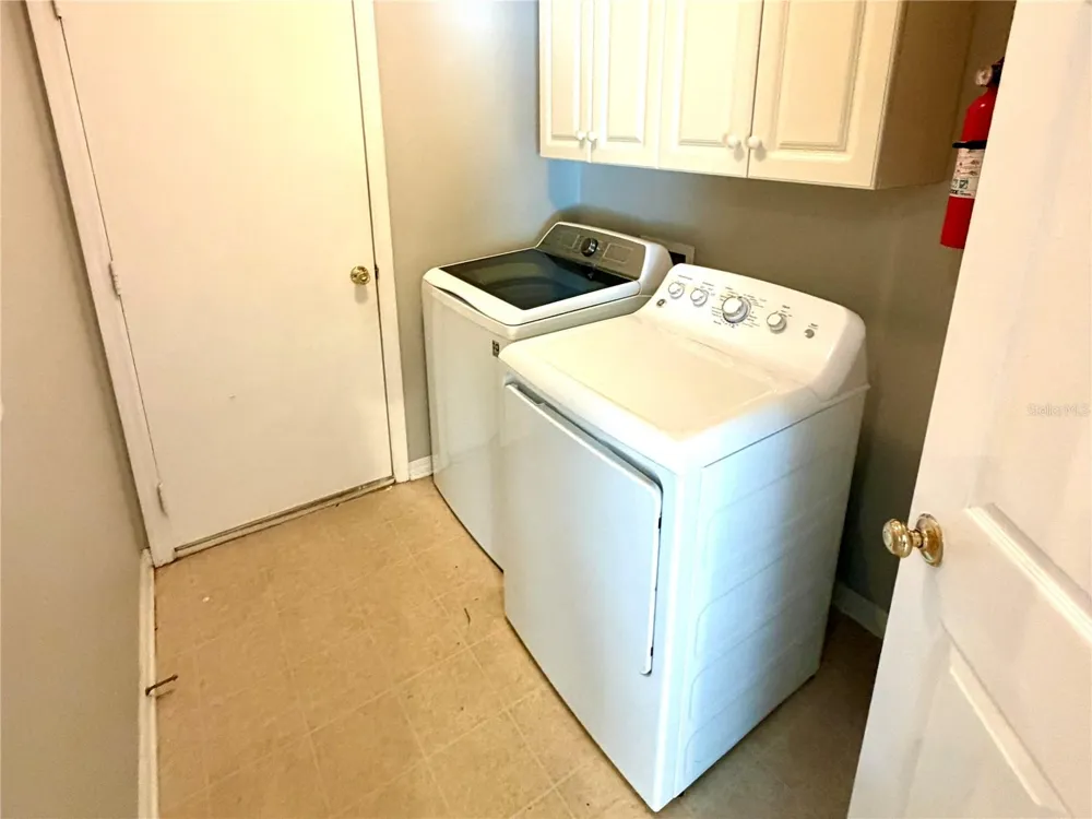 2617 ALLWOOD AVENUE Valrico, FL 33596