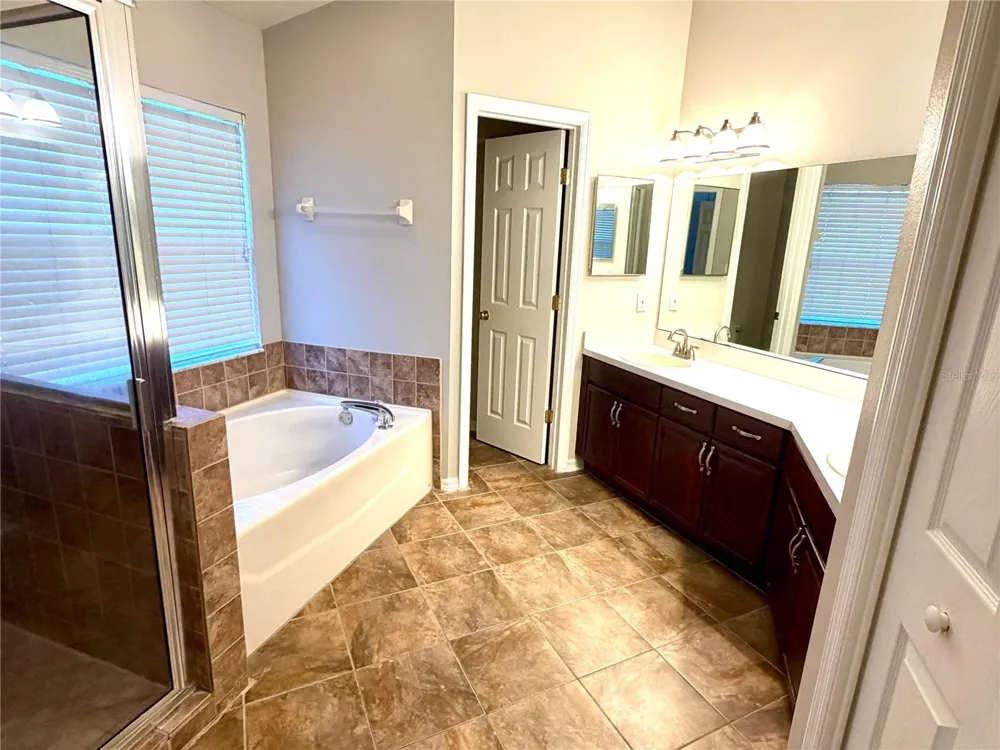2617 ALLWOOD AVENUE Valrico, FL 33596