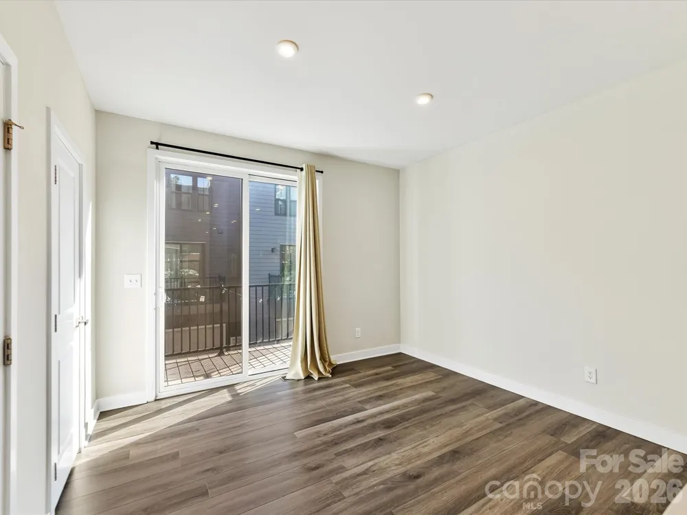 324 Yorkshire Drive Charlotte, NC 28217