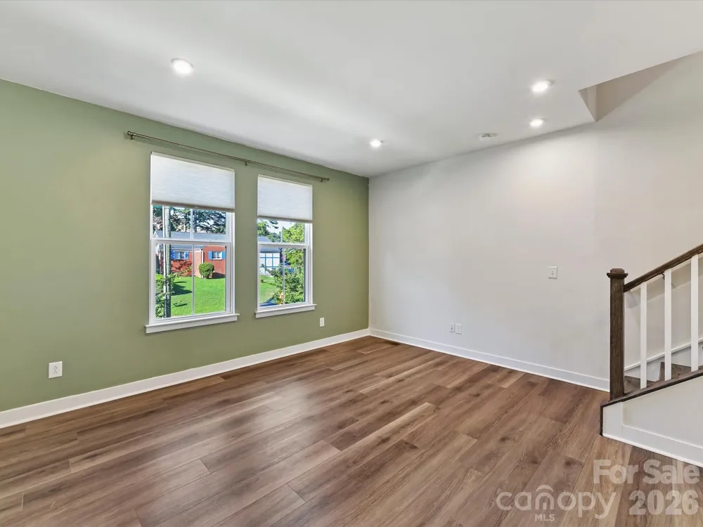 324 Yorkshire Drive Charlotte, NC 28217