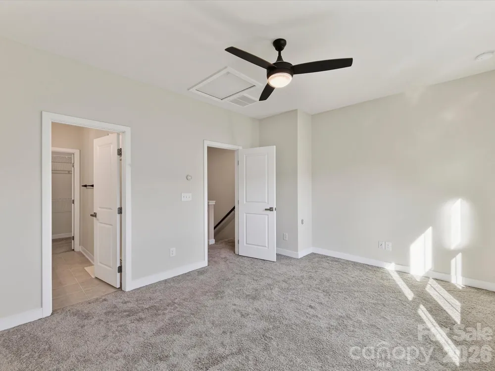 324 Yorkshire Drive Charlotte, NC 28217