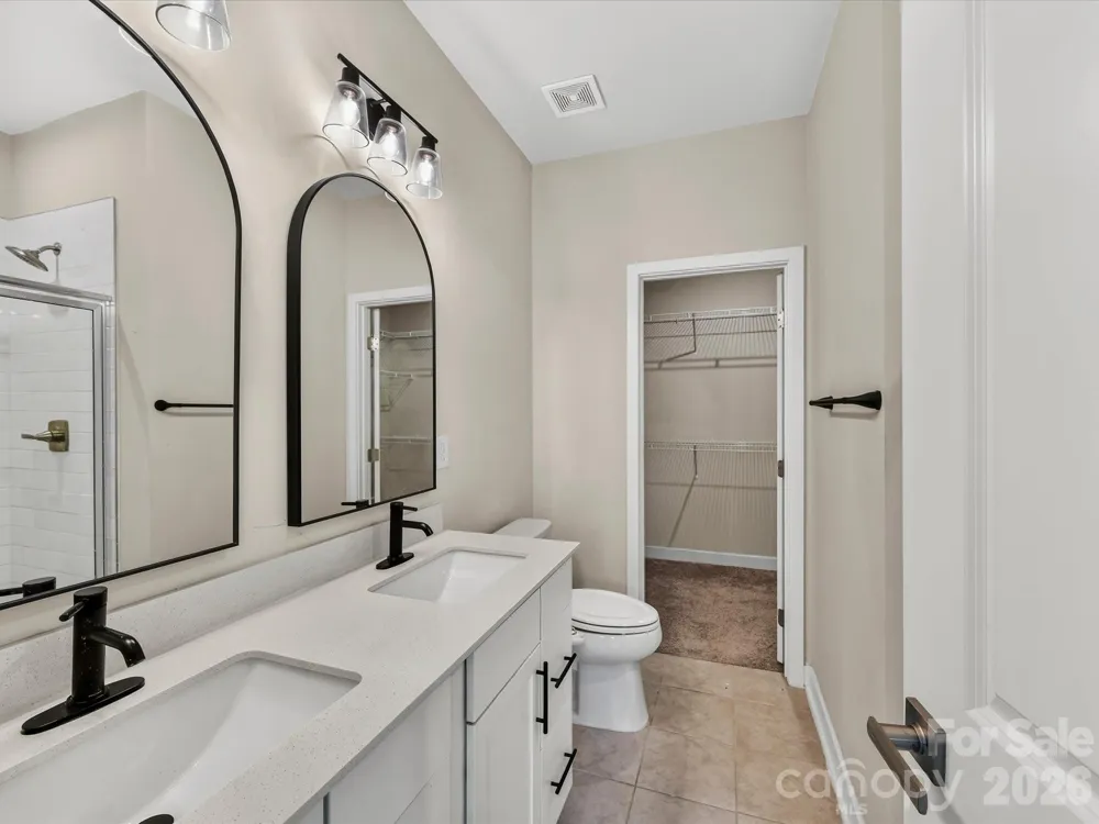 324 Yorkshire Drive Charlotte, NC 28217