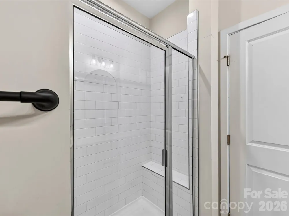 324 Yorkshire Drive Charlotte, NC 28217