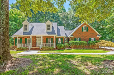 6756 Hawks Nest Lane