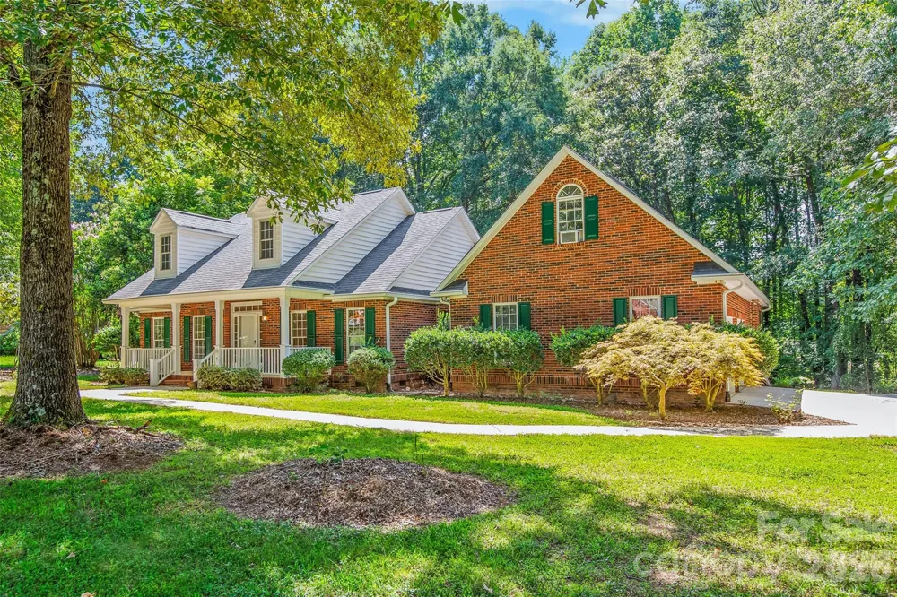 6756 Hawks Nest Lane Stanley, NC 28164
