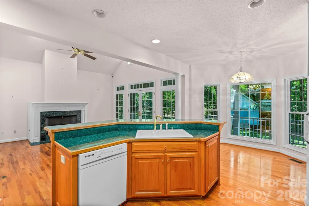 6756 Hawks Nest Lane Stanley, NC 28164