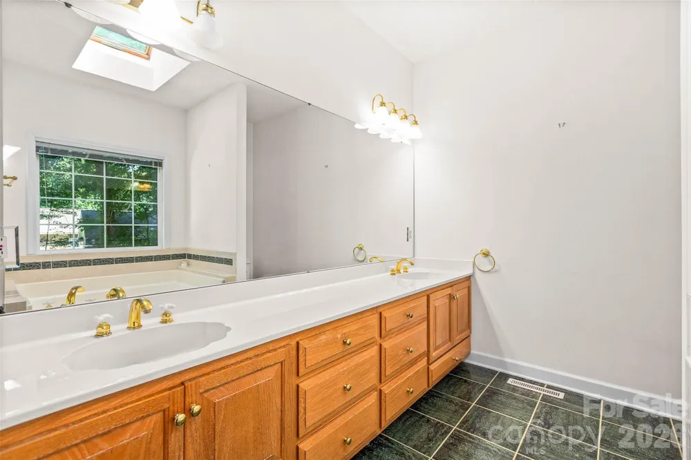 6756 Hawks Nest Lane Stanley, NC 28164