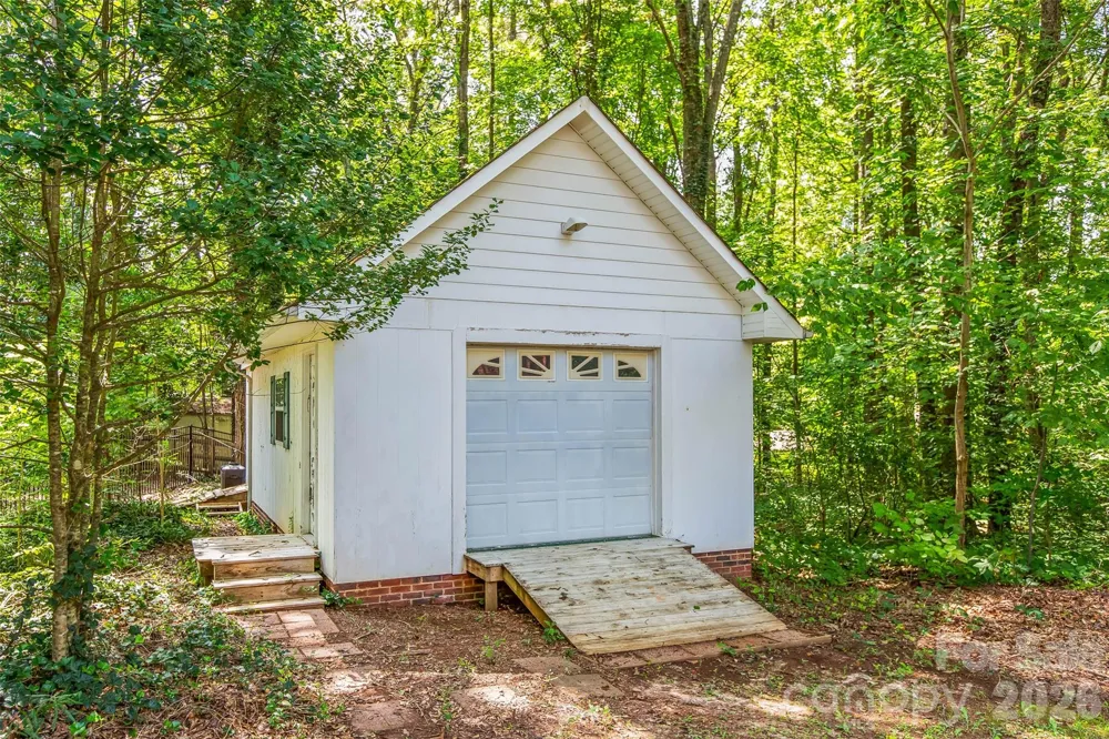 6756 Hawks Nest Lane Stanley, NC 28164