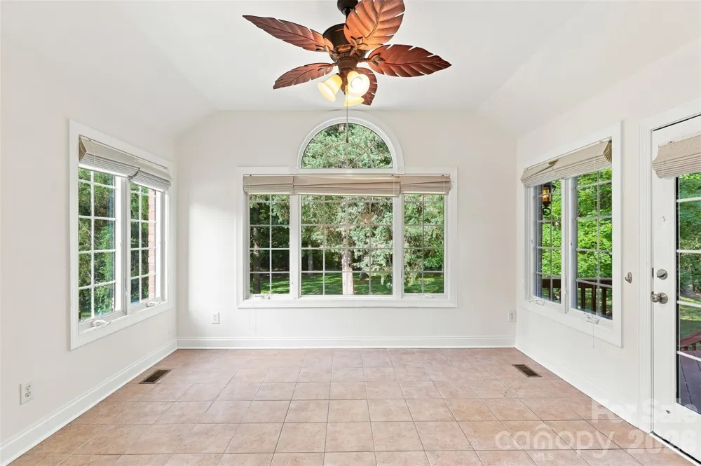 3013 Groves Edge Lane Waxhaw, NC 28173
