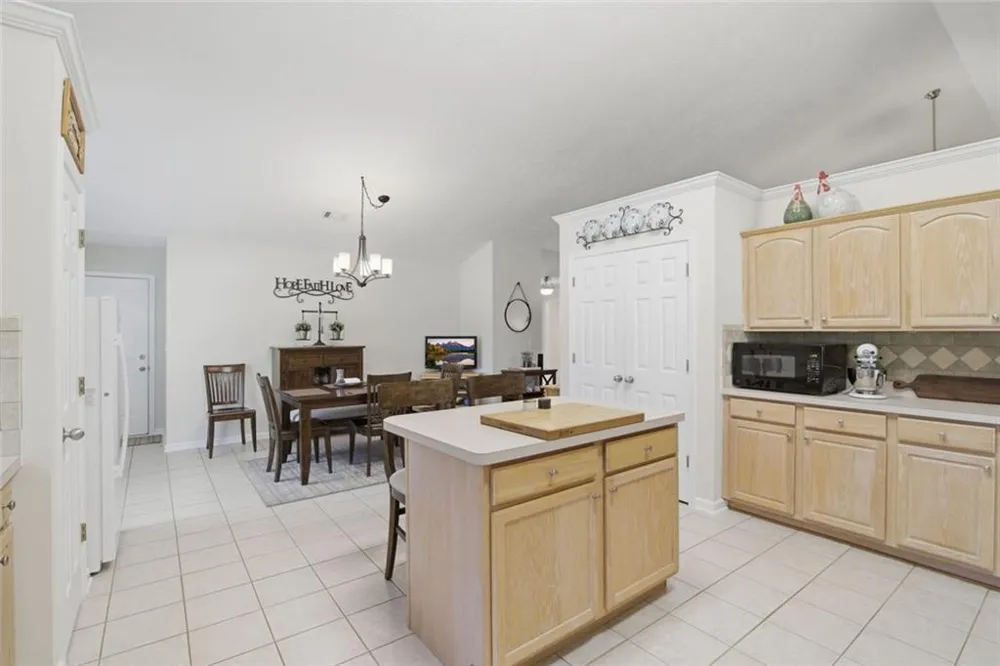1408 Hidden Cove Loganville, GA 30052