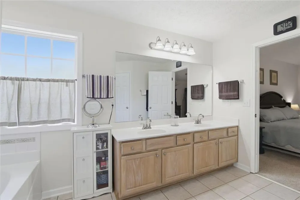 1408 Hidden Cove Loganville, GA 30052