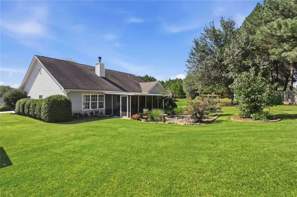 1408 Hidden Cove Loganville, GA 30052